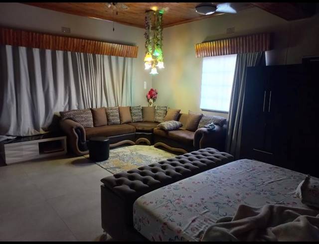 4 BEDROOM HOUSE FOR SALE IN FAUNA PARK